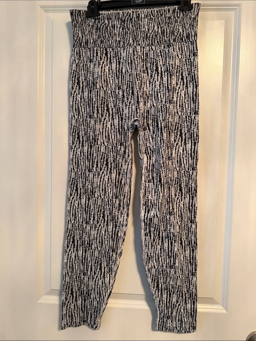 Athleta women’s Black & White Patterned High-Waist Leggings